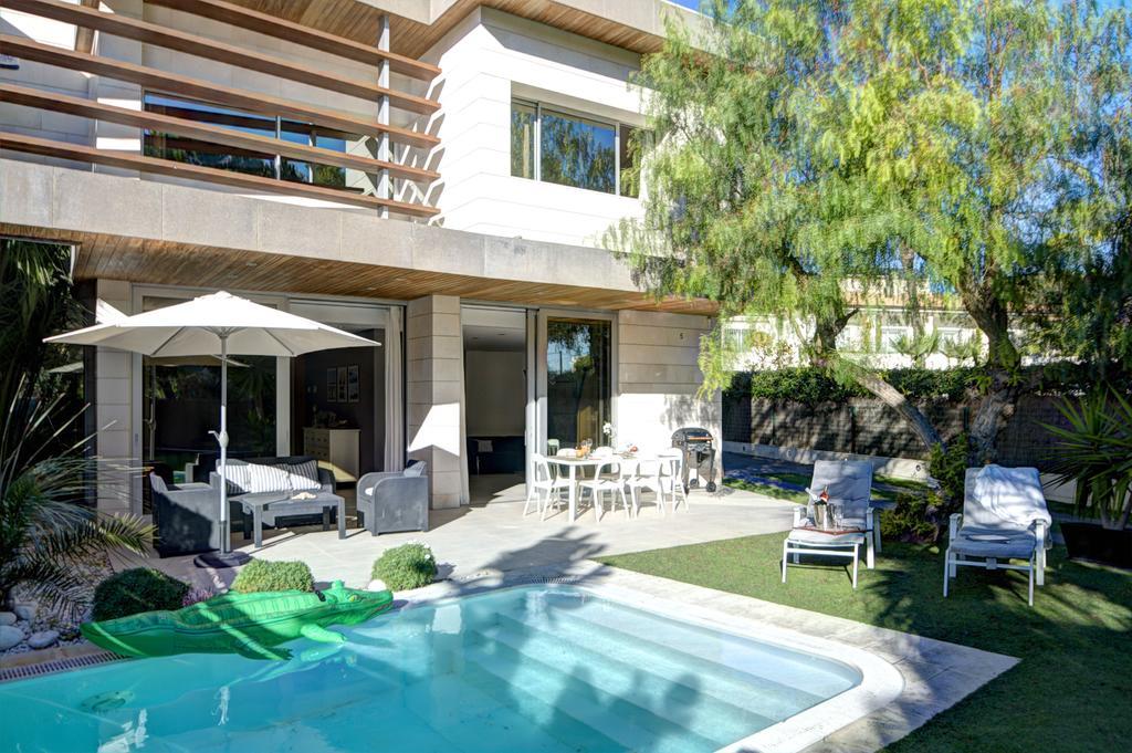 Villa Tarantino Sitges Luaran gambar